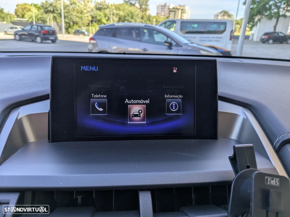 Lexus NX 300h Executive+ - 15
