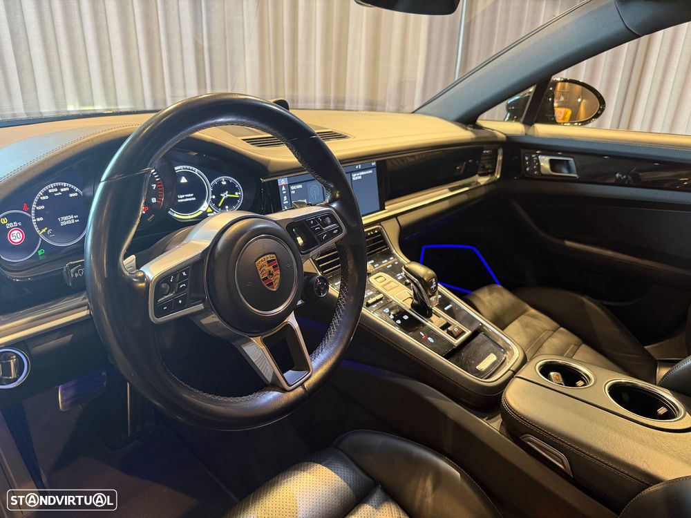 Porsche Panamera Sport Turismo 4 E-Hybrid Platinum Edition - 23