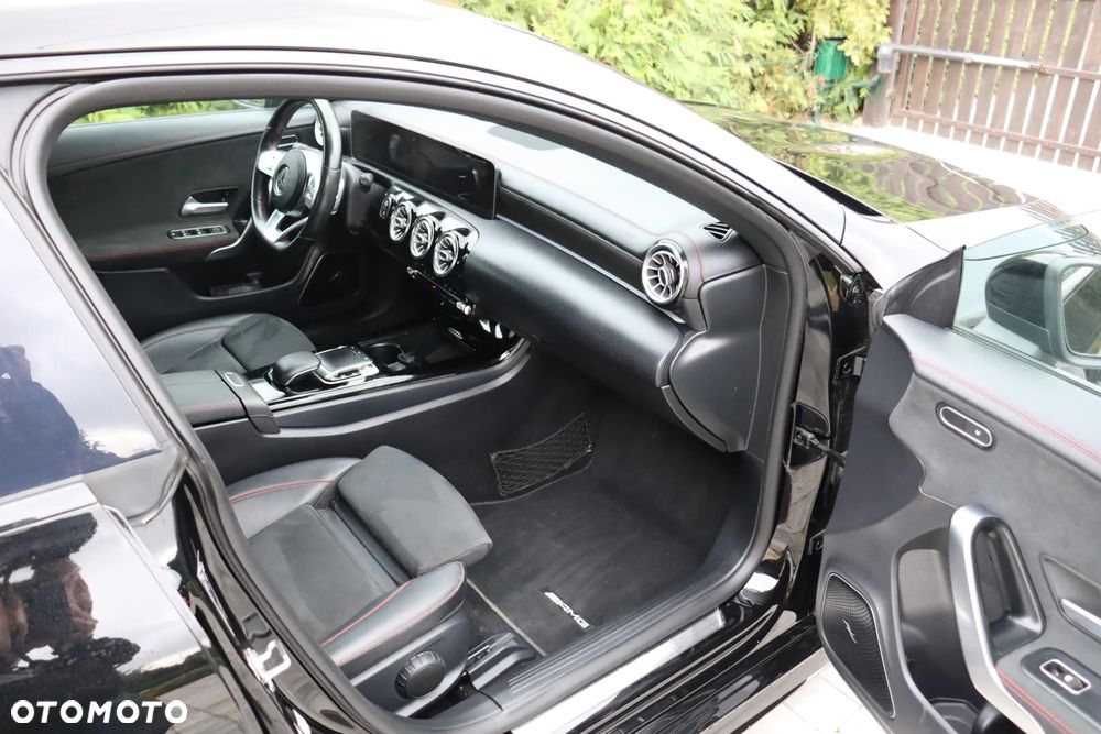Mercedes-Benz CLA 220 7G-DCT - 9