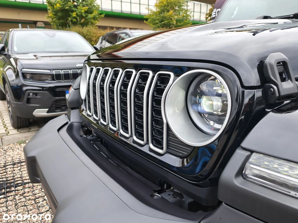 Jeep Wrangler Unlimited GME 2.0 Turbo Sahara - 13