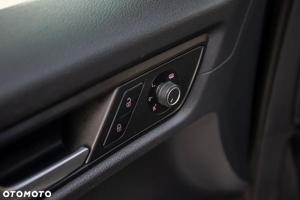 Volkswagen Caddy 2.0 TDI Comfortline - 27