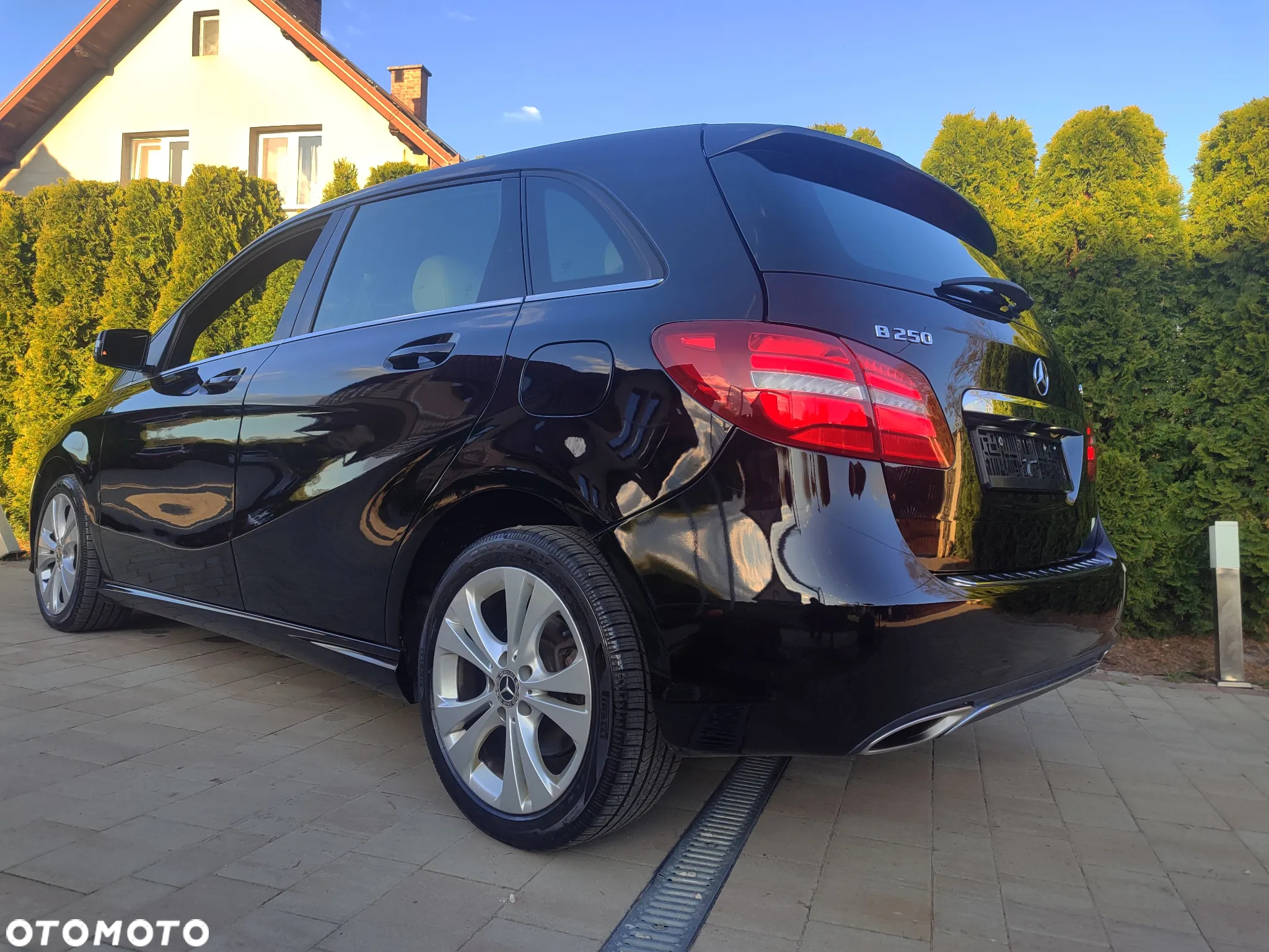 Mercedes-Benz Klasa B 250 4Matic 7G-DCT - 12