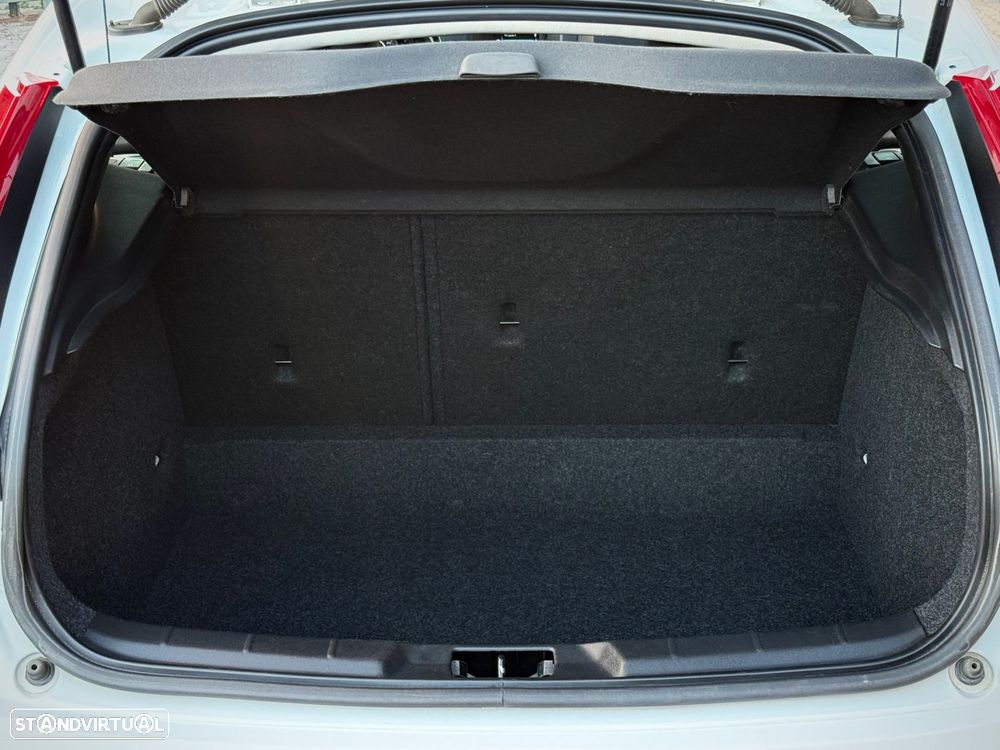 Volvo V40 1.6 D2 Summum - 23