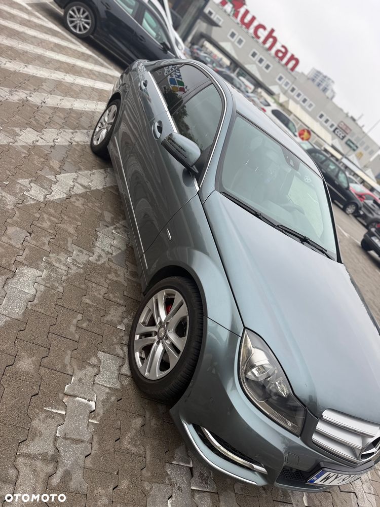 Mercedes-Benz C-Class 2012 photo 3