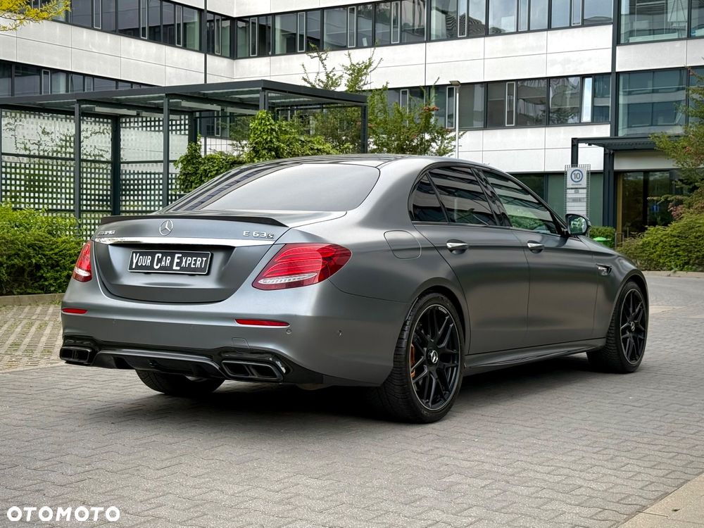 Mercedes-Benz Klasa E - 9