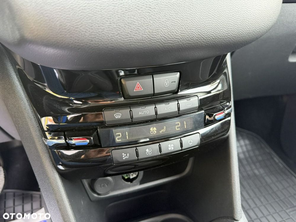 Peugeot 208 BlueHDi 100 Active - 25