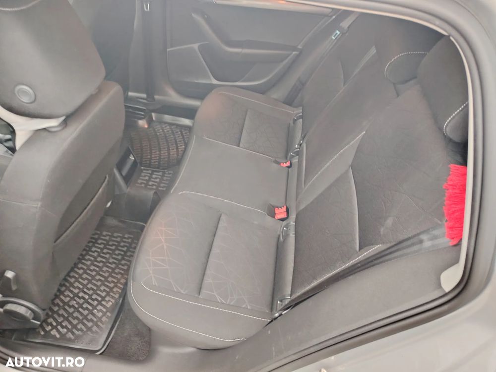 Skoda Octavia 1.6 TDI DSG Clever - 16