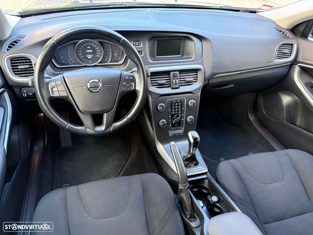 Volvo V40 2.0 D2 Kinetic - 28