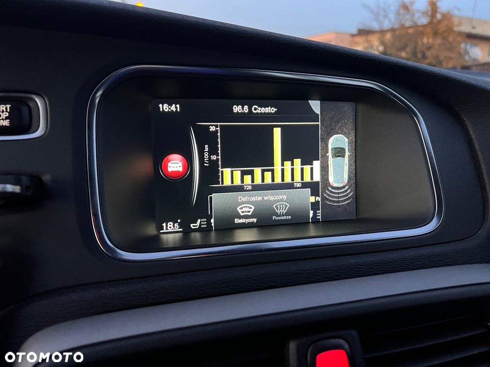 Volvo V40 D2 Momentum - 29