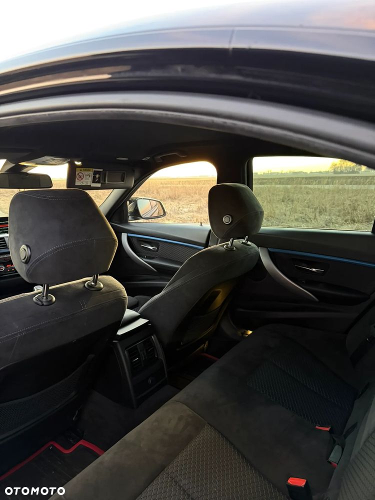 BMW Seria 3 330d xDrive M Sport - 11