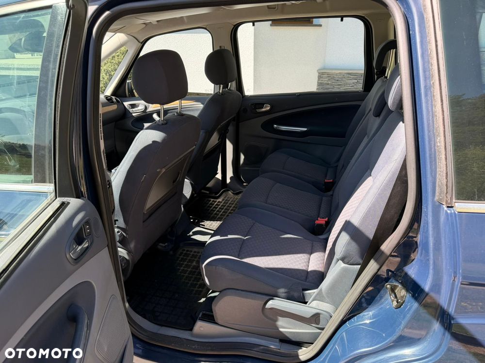 Ford Galaxy 2.0 Ghia - 8