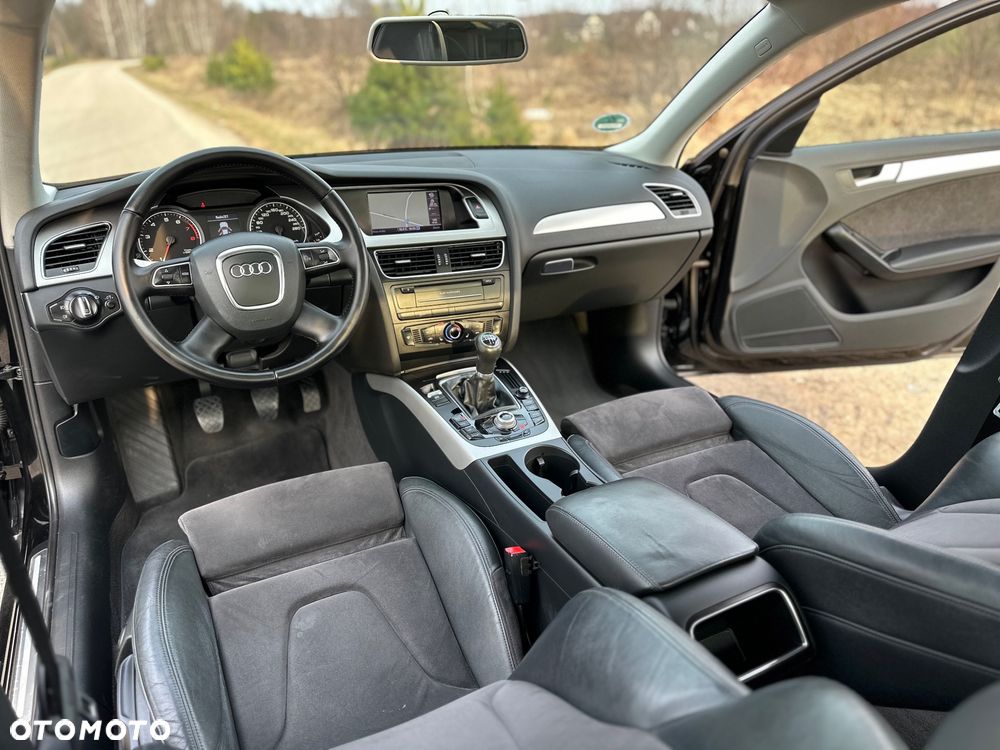 Audi A4 Limousine - 30