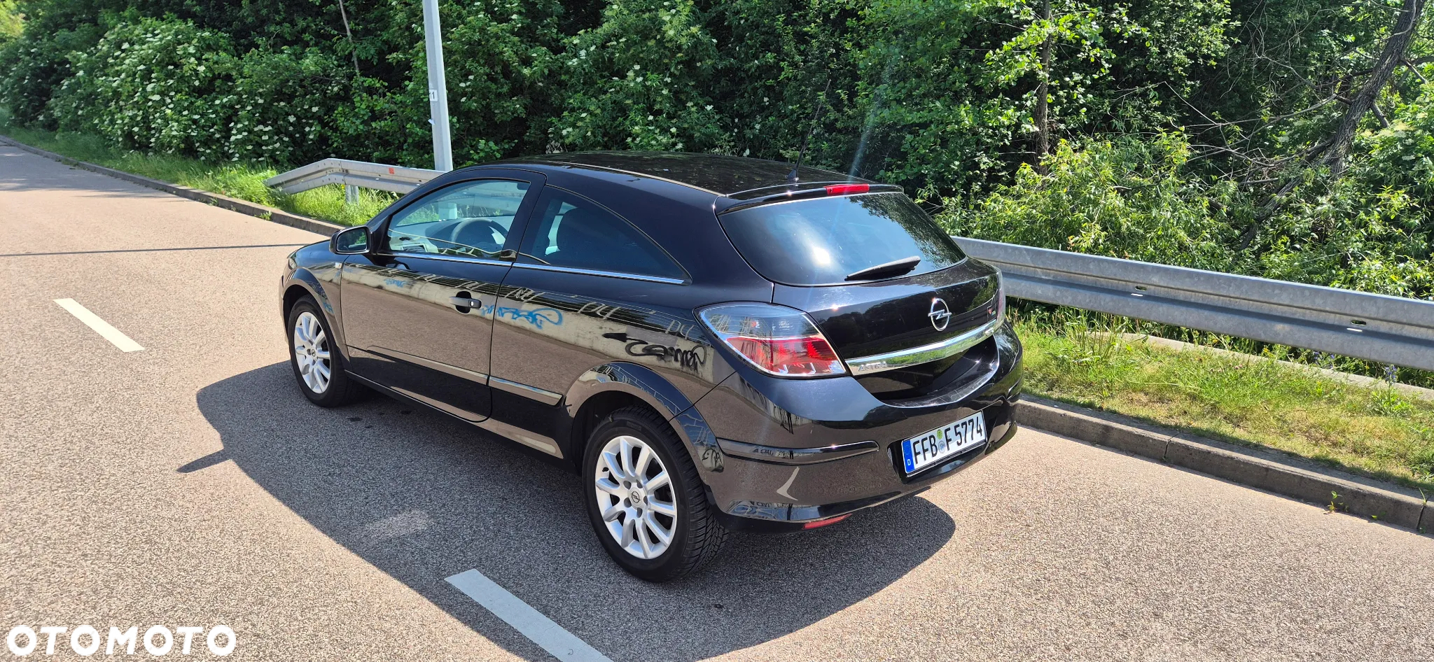 Opel Astra GTC 1.6 - 5
