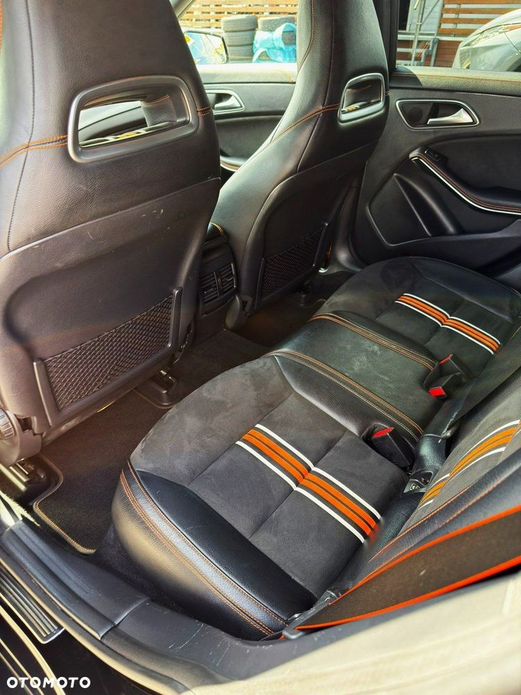 Mercedes-Benz CLA Shooting Brake 220 (CDI) d 4Matic 7G-DCT Orange Art Edition - 20