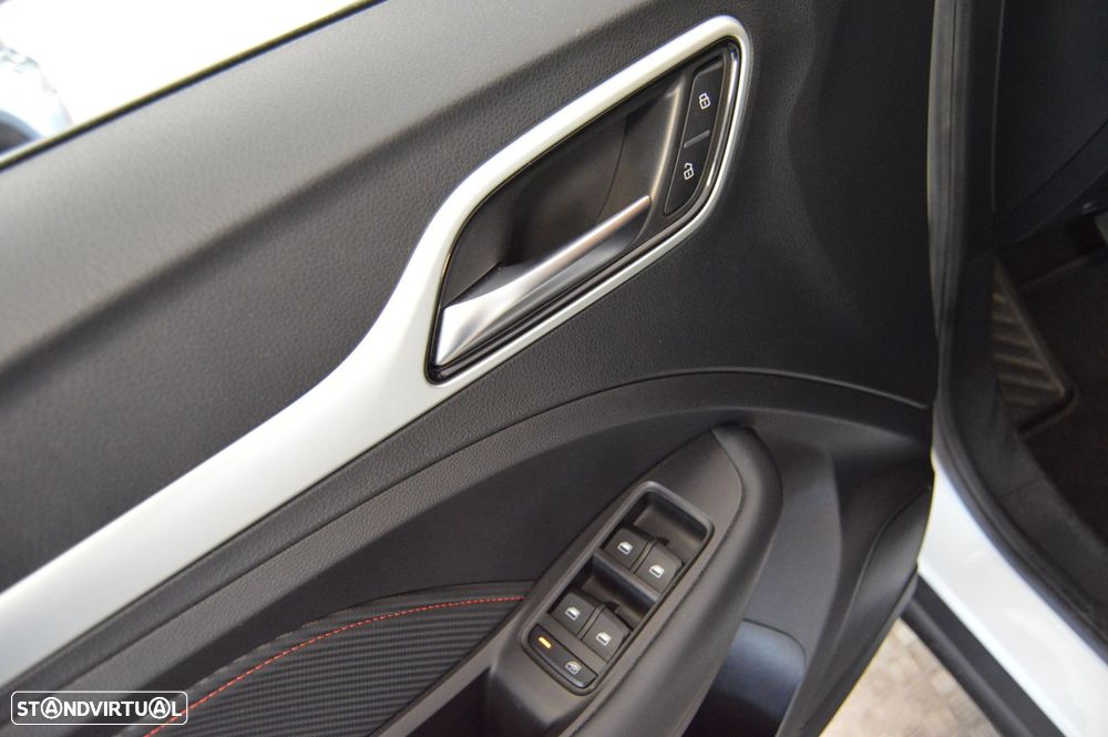 MG ZS EV 72.6 kWh Luxury - 22