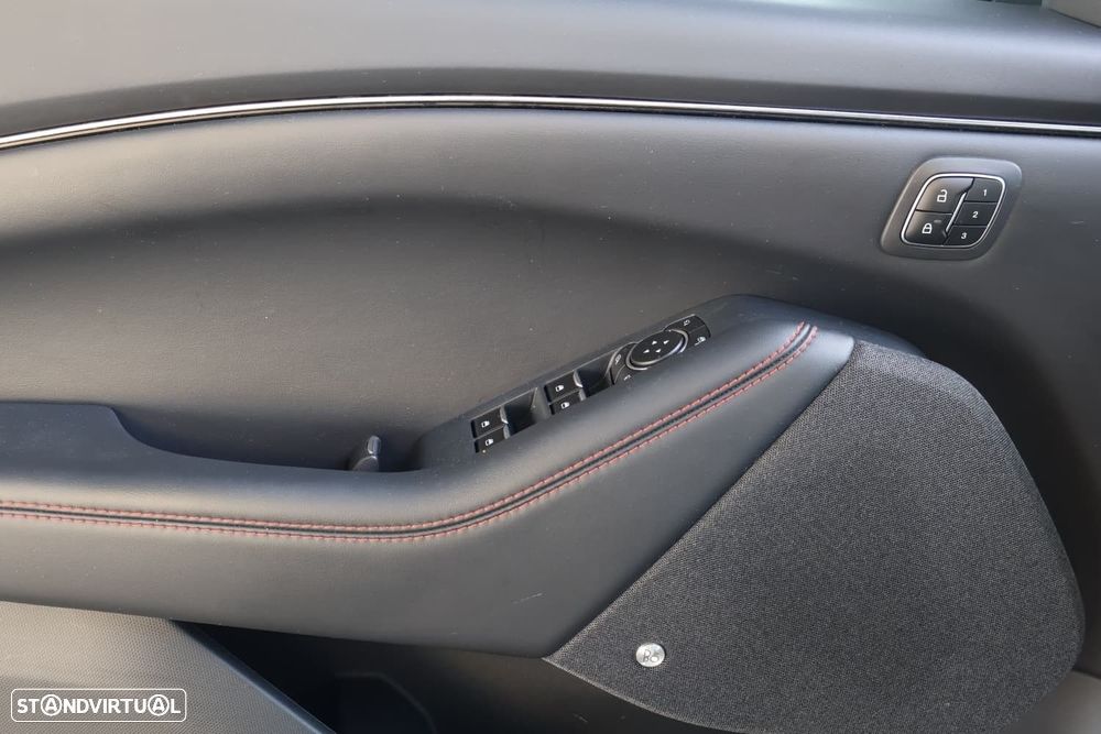 Ford Mustang Mach-E AWD PREMIUM - 19