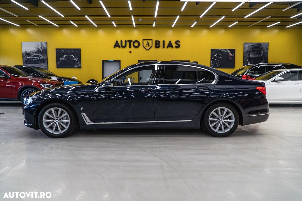 BMW Seria 7 740e iPerformance - 23