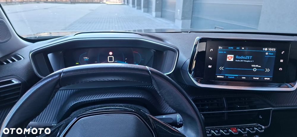 Peugeot 2008 1.5 BlueHDi Allure S&S - 30