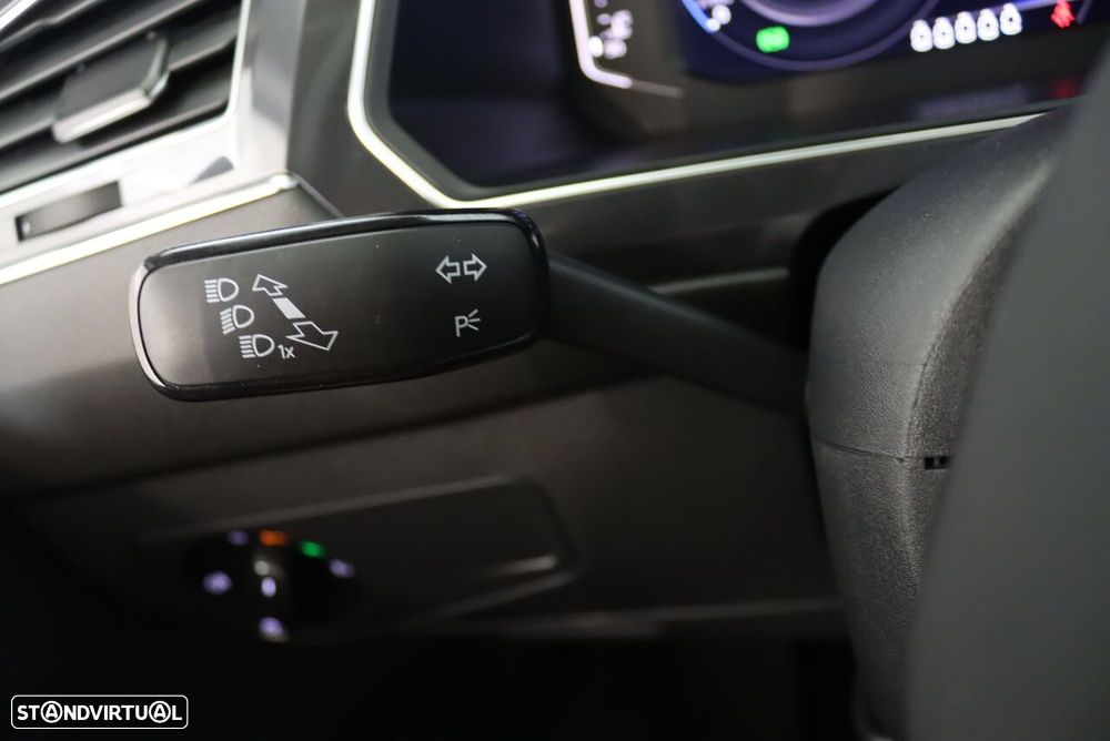 VW Tiguan Allspace 2.0 TDI Life DSG - 17