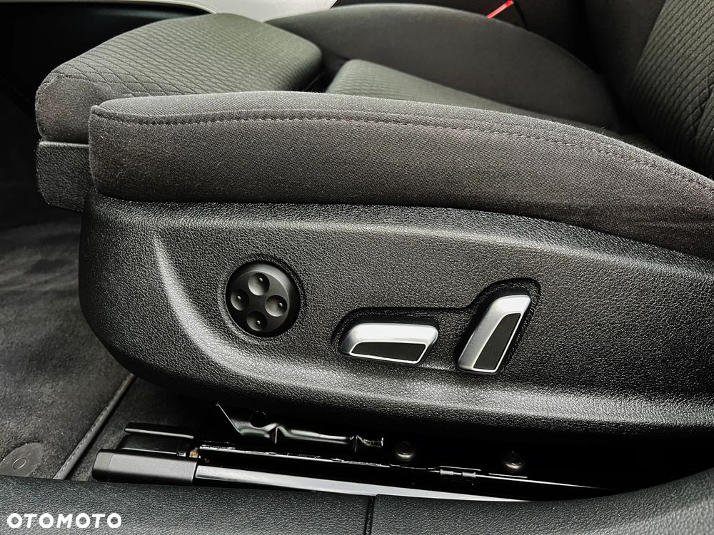 Audi A6 Avant - 33