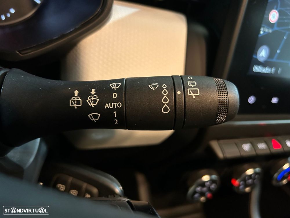 Renault Clio 1.0 TCe Limited Bi-Fuel - 32