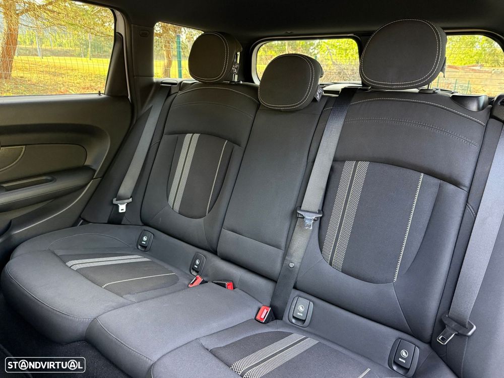 MINI Clubman Cooper D Auto - 32