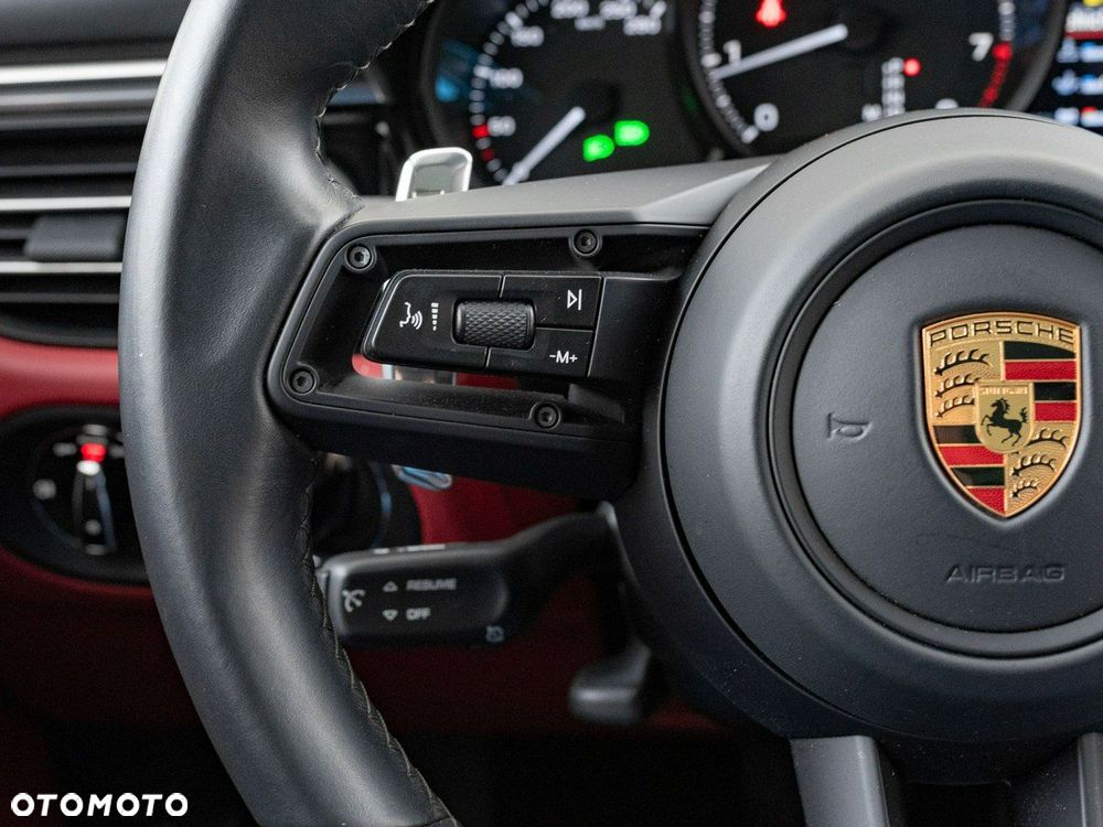 Porsche Macan - 16