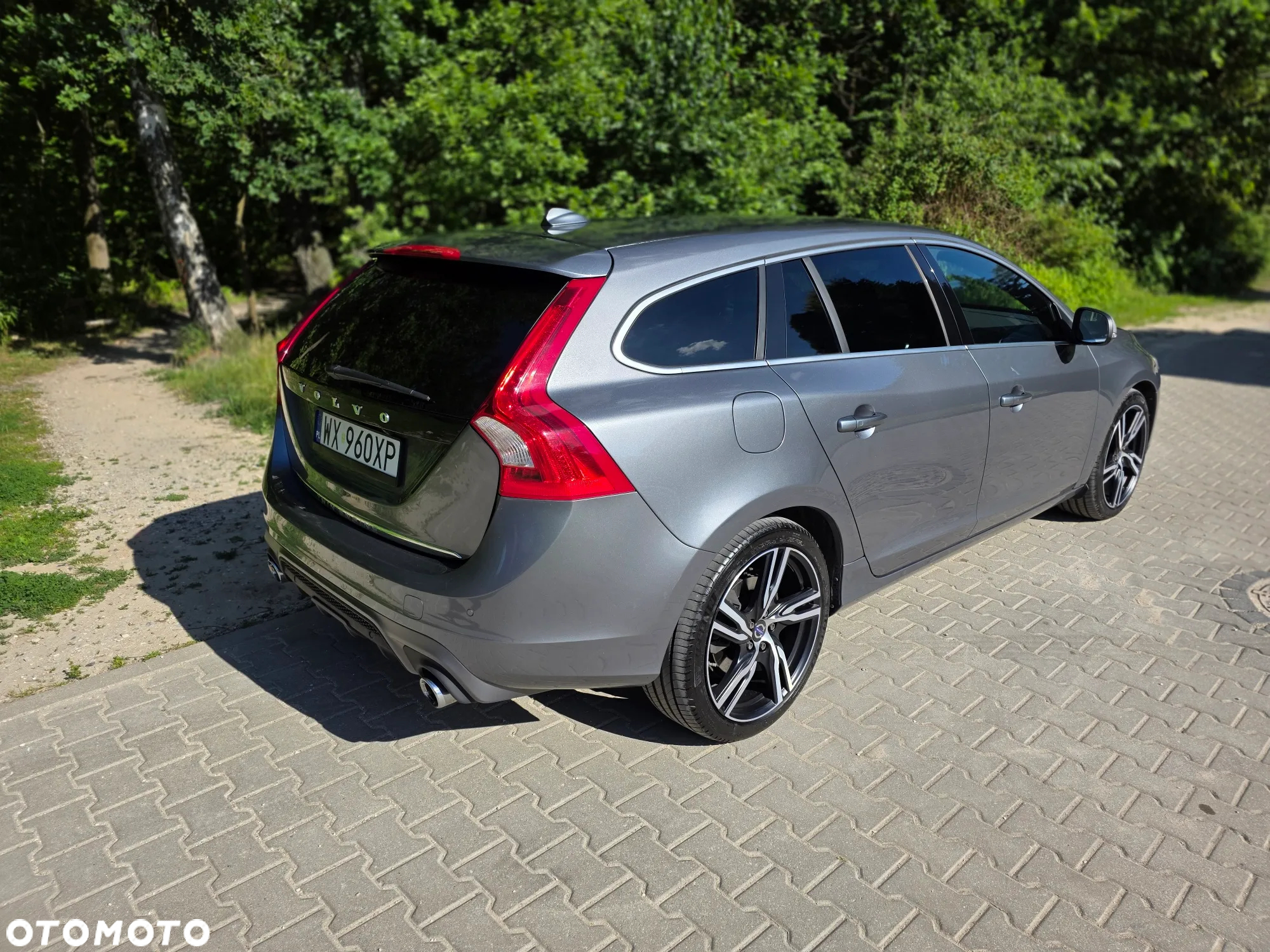 Volvo V60 D6 AWD Plug-in Hybrid Summum - 8
