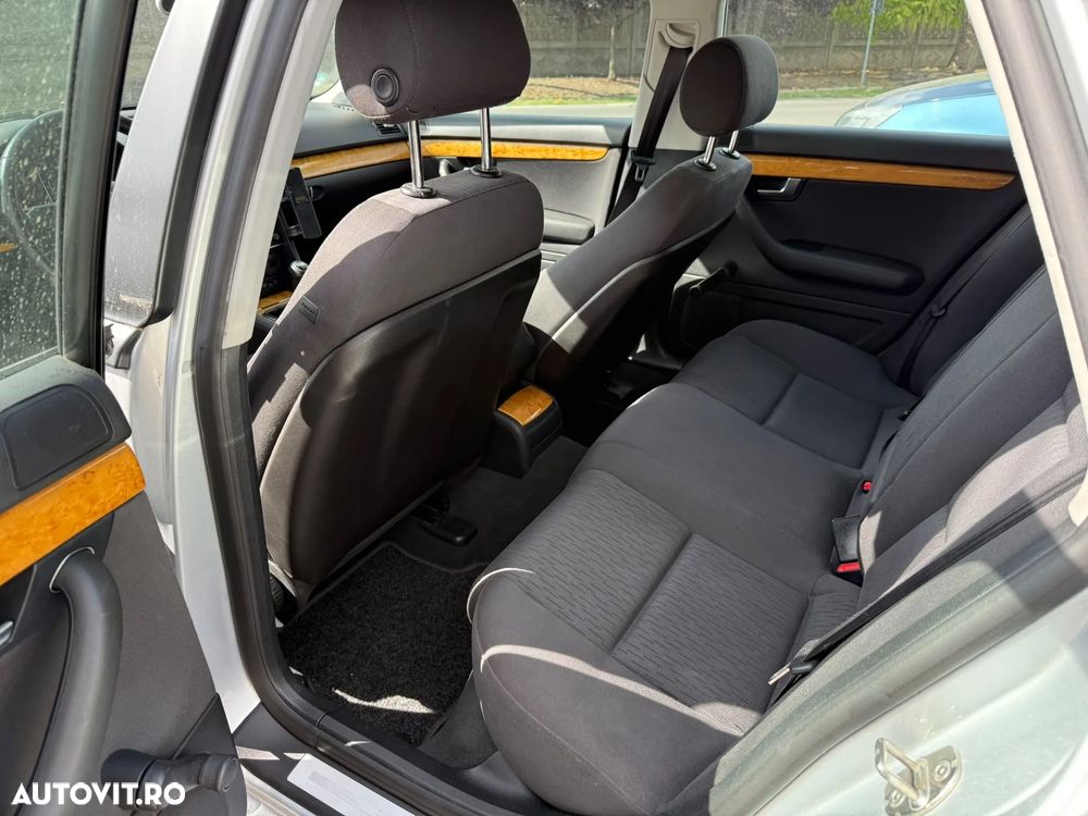 Audi A4 Avant 2.0 TDI - 7