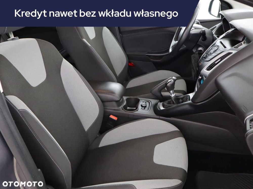 Ford Focus SW - 11