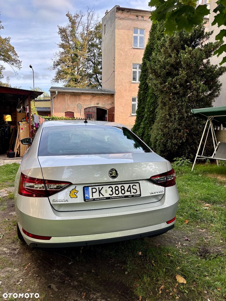 Skoda Superb 2.0 TDI Ambition DSG - 3