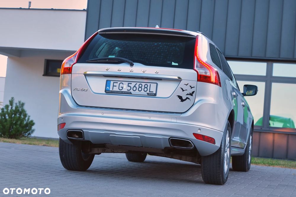 Volvo XC 60 D4 Momentum - 9