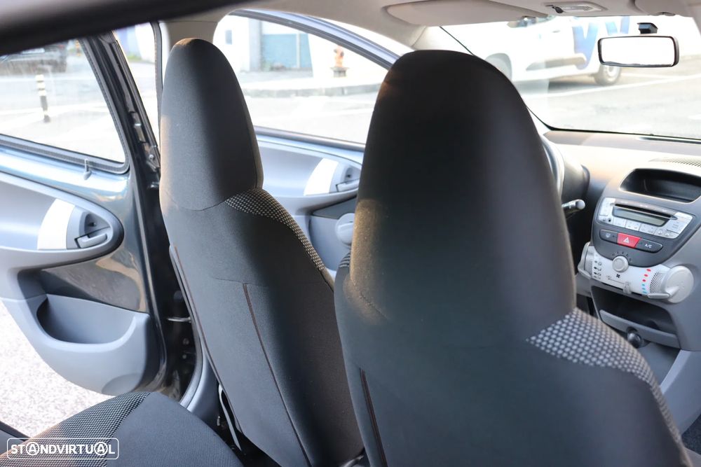 Toyota Aygo 1.0 Plus Sport Pack+VSC - 21