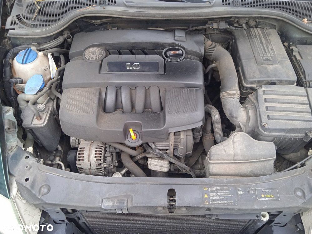 Na części Skoda Oktavia 1.6 MPI BGU FVH 9570 silnik skrzynia biegów klapa błotnik drzwi zderzak - 5
