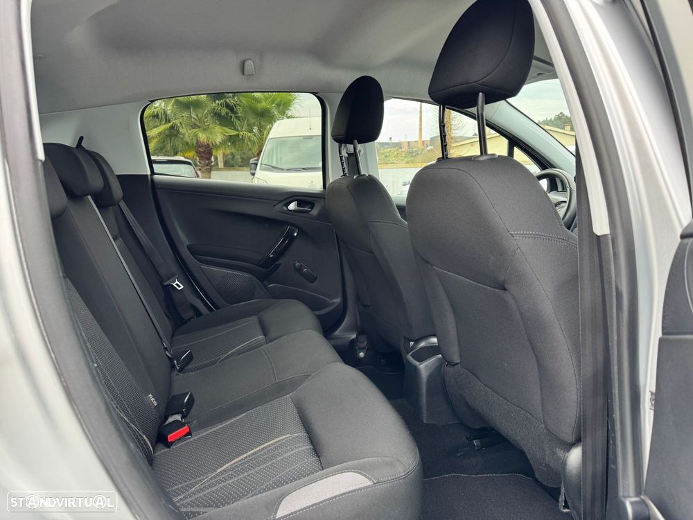 Peugeot 208 1.4 HDi Active - 6