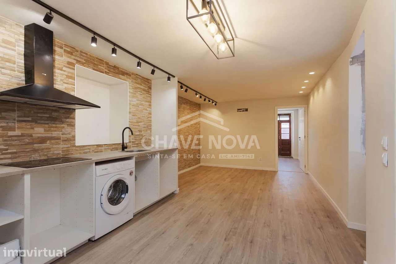 T1 Último Piso c/ Vistas no Bonfim (Porto) - Grande imagem: 2/18