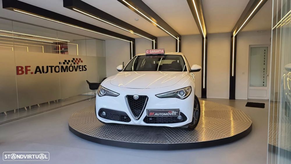 Alfa Romeo Stelvio 2.2 D Super AT8 - 12