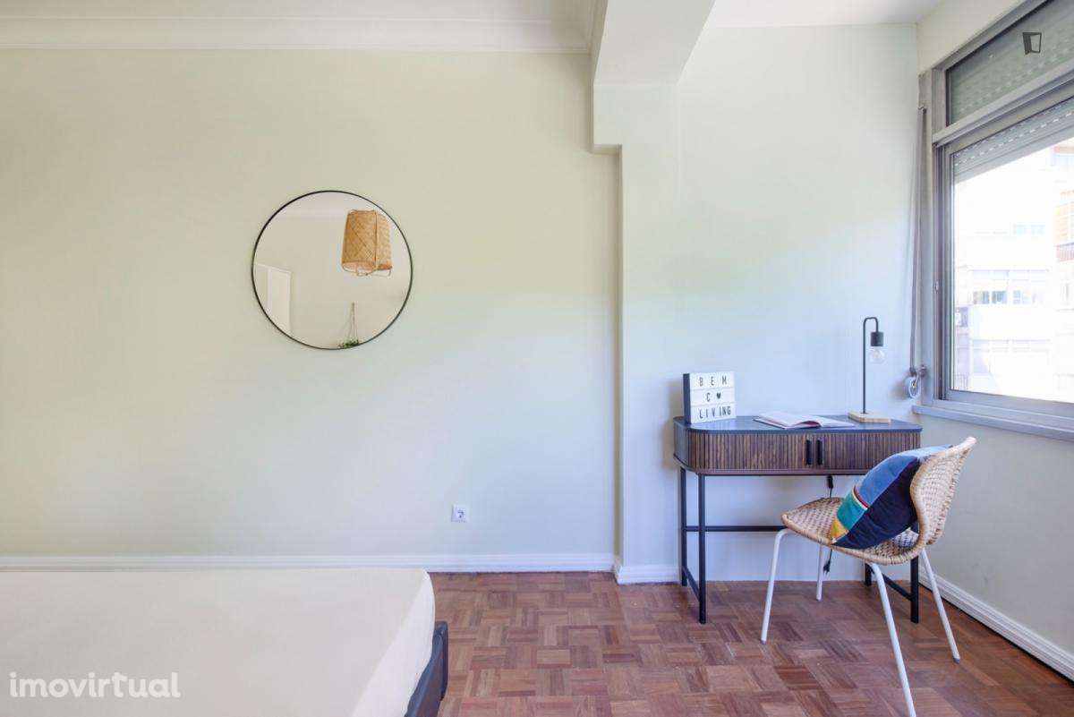 Quarto - localizado em Benfica Lisbon - Grande imagem: 4/18