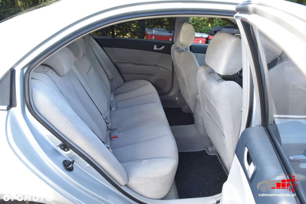 Hyundai Sonata - 17