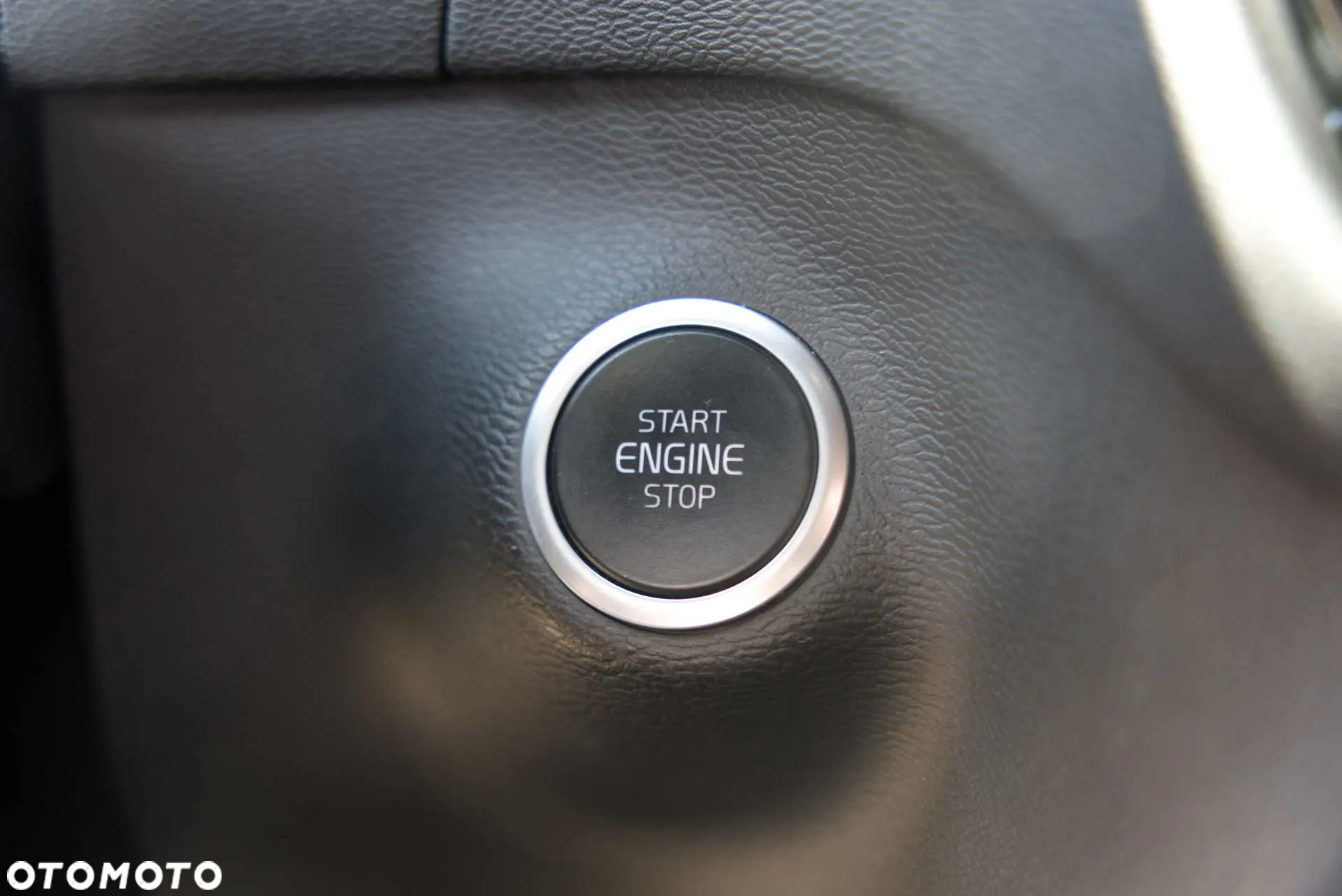 Volvo XC 40 T5 Plug-In Hybrid R-Design - 19