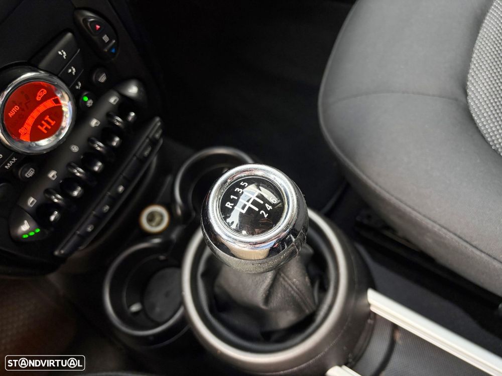 MINI Countryman Cooper D - 15