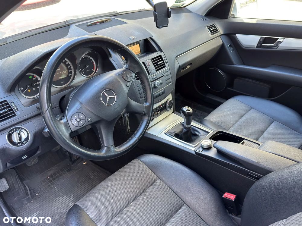 Mercedes-Benz Klasa C 200 Kompressor Avantgarde - 22