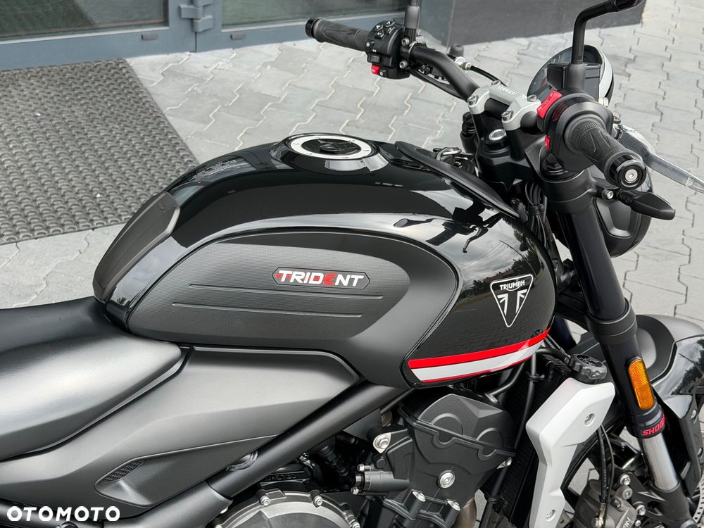 Triumph Trident - 11