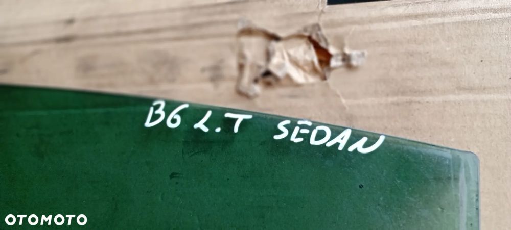 Szyba lewy tył tylna lewa VW Passat B6 Sedan 05r - 6
