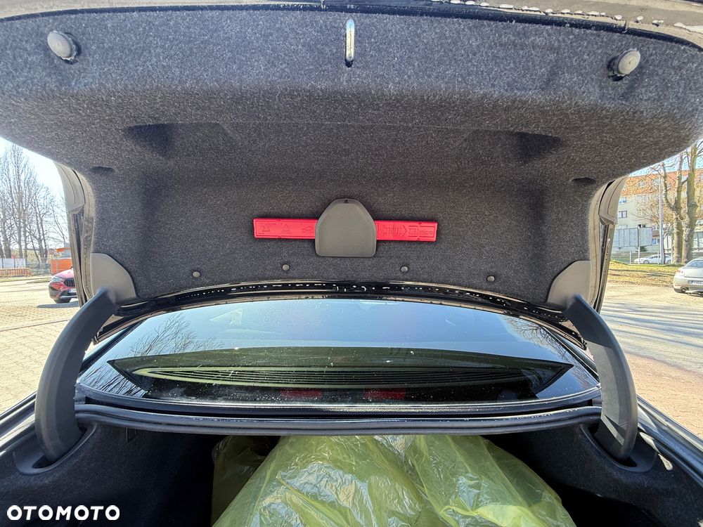 BMW Seria 5 518d - 14