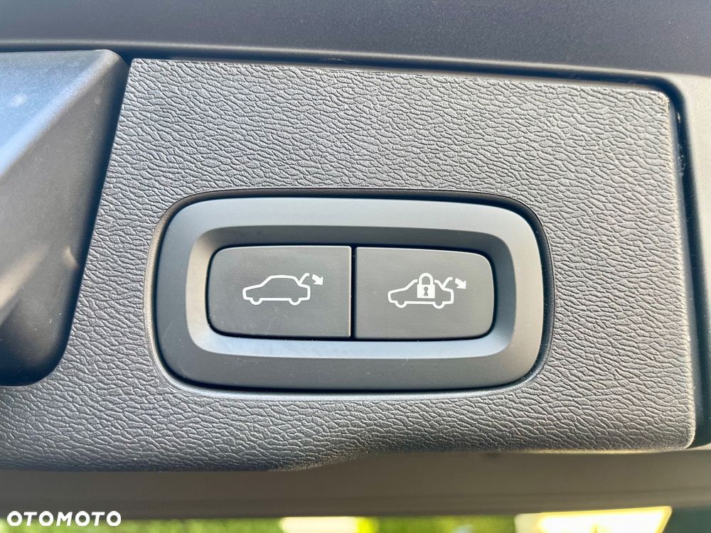 Volvo XC 60 T6 AWD Plug-In Hybrid Inscription - 29