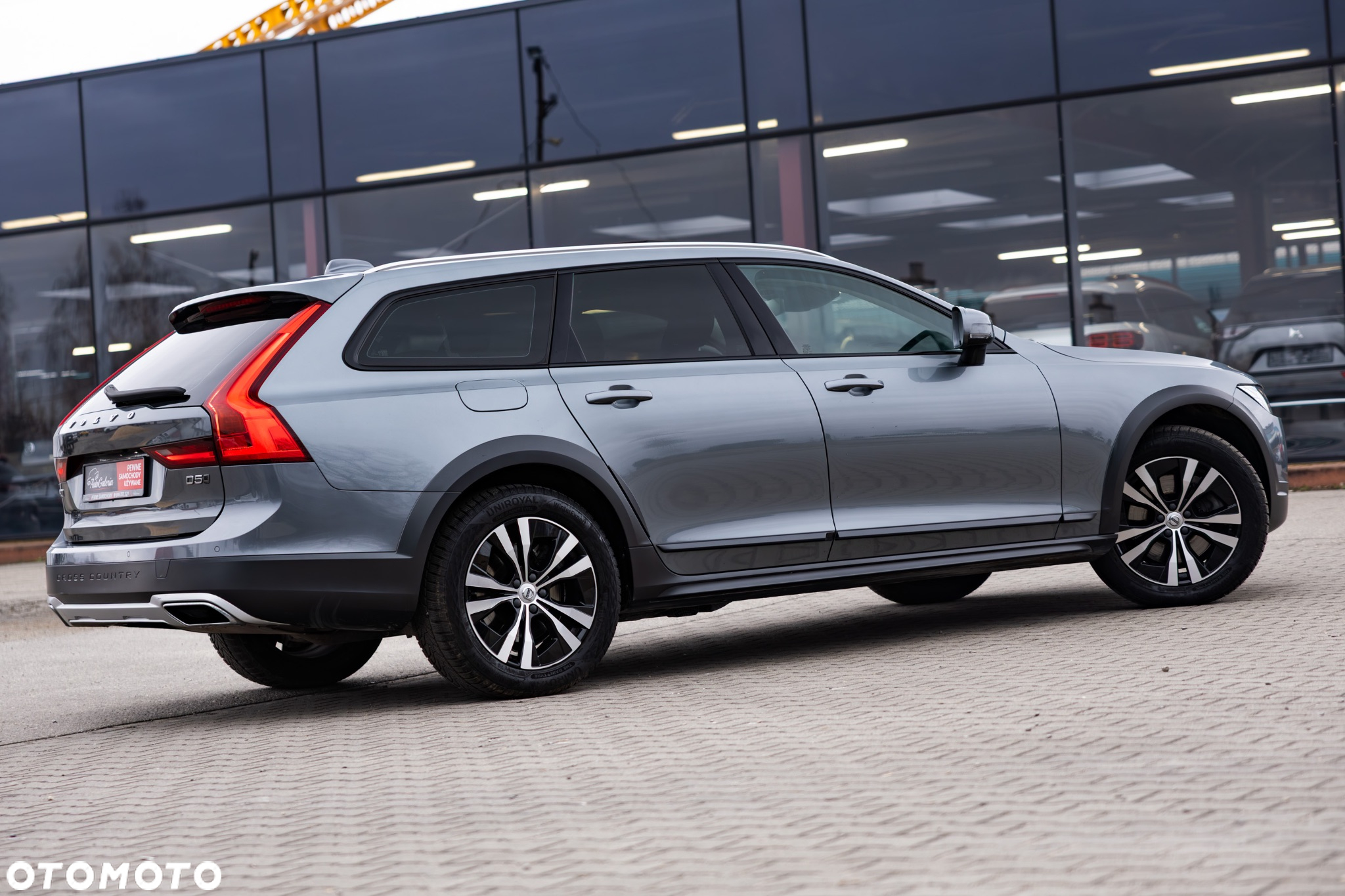 Volvo V90 Cross Country D5 AWD Geartronic - 11