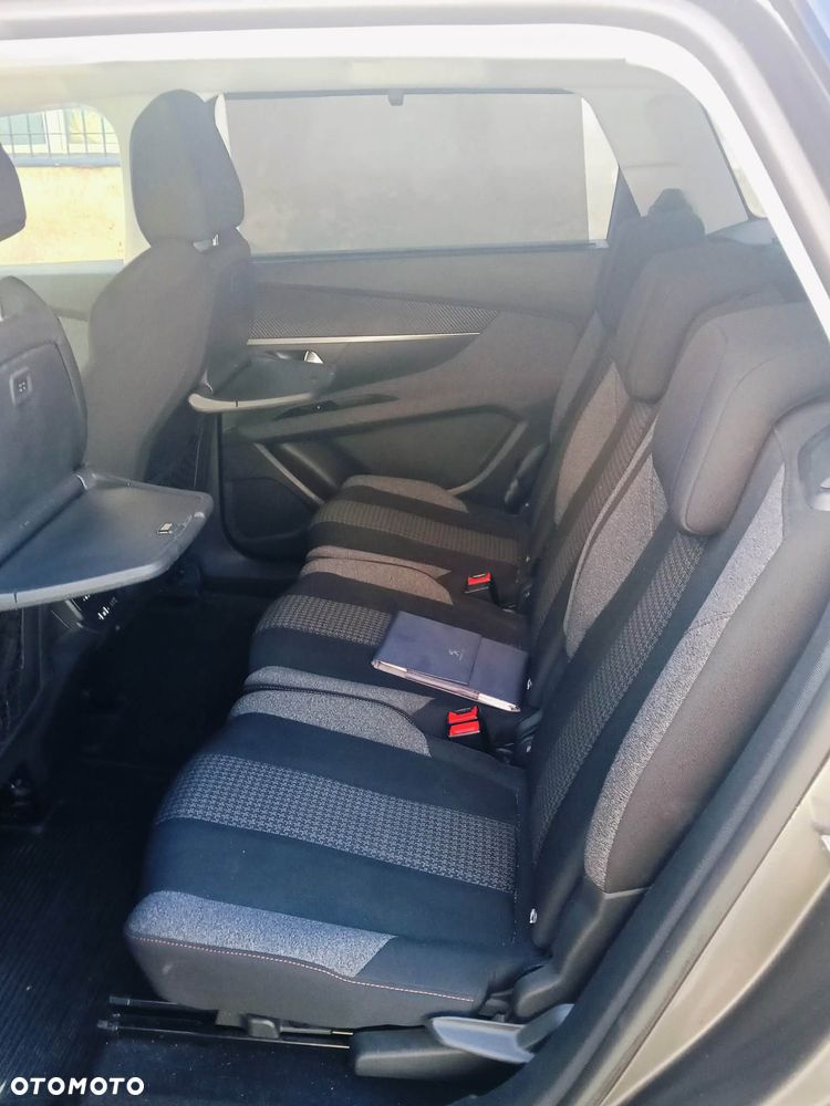 Peugeot 5008 1.5 BlueHDi Allure S&S - 11