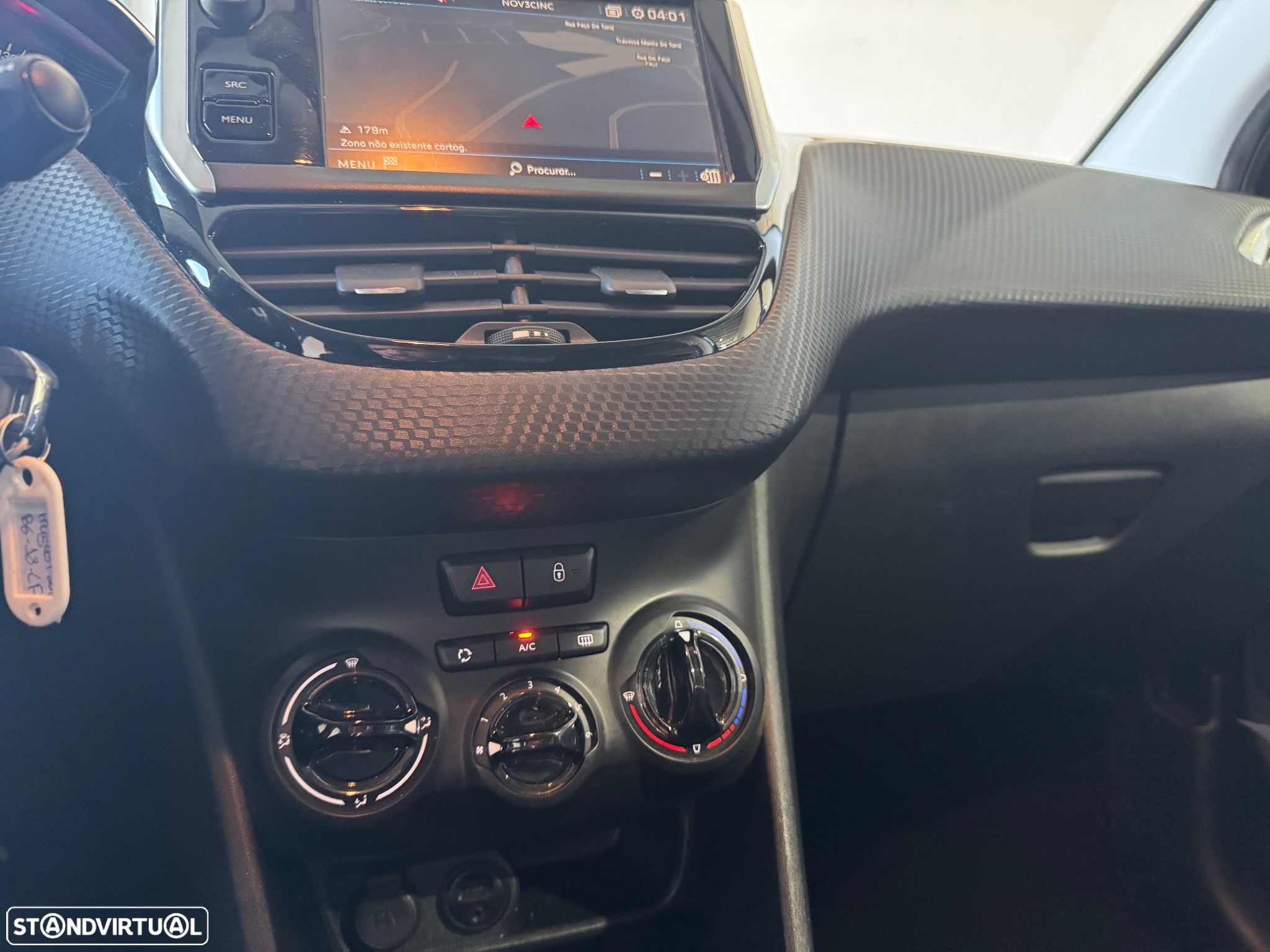 Peugeot 208 1.2 PureTech Style - 15