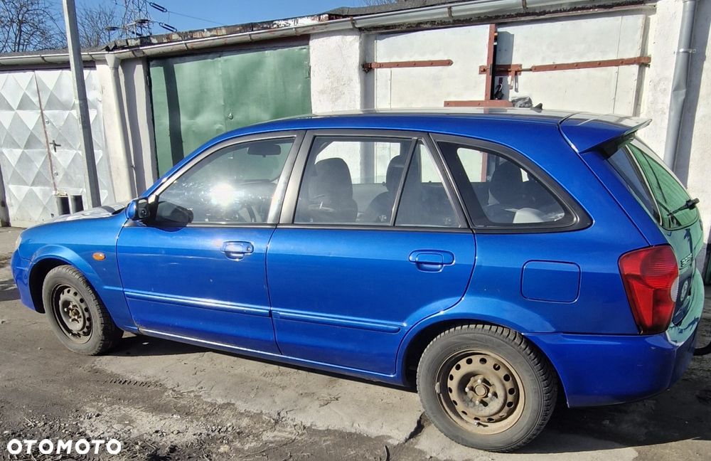 Mazda 323F - 1